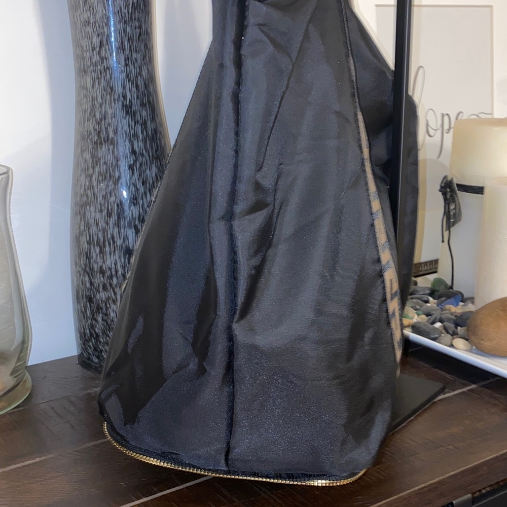 New! Versace Large Black Foldable Weekend Tote with Gold Accents - Picture 7 of 16